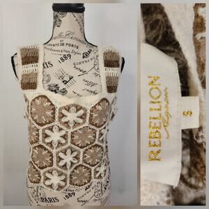 Granny Square Top Womens SZ Small Crochet Boxy Crop Hippie Bohemian Cottage